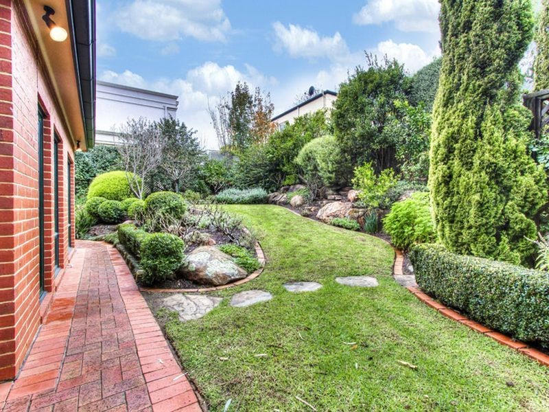 7 Olde Coach Lane, Glen Osmond SA 5064