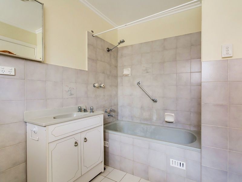 1/2 Brook Avenue, Glen Osmond SA 5064