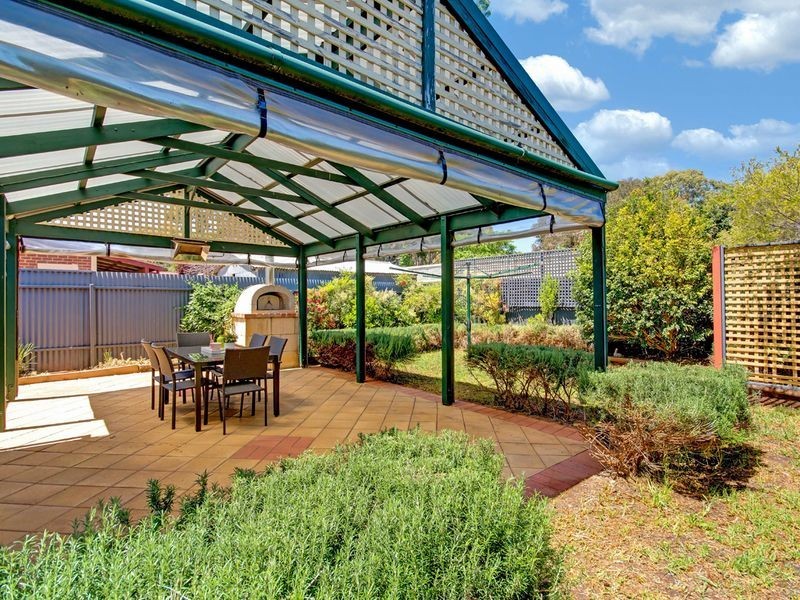 2 Hillview Road, Kingswood SA 5062