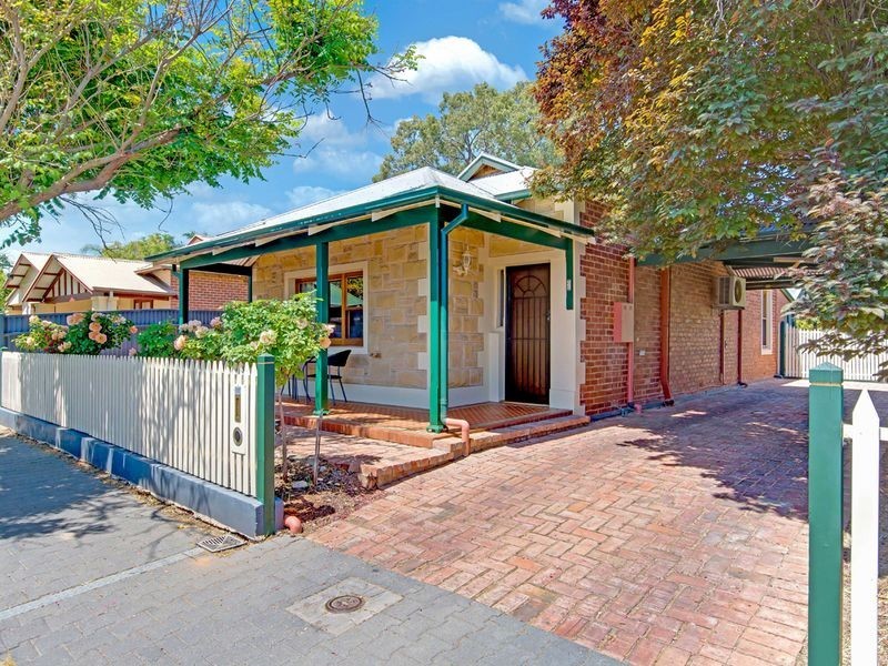 2 Hillview Road, Kingswood SA 5062