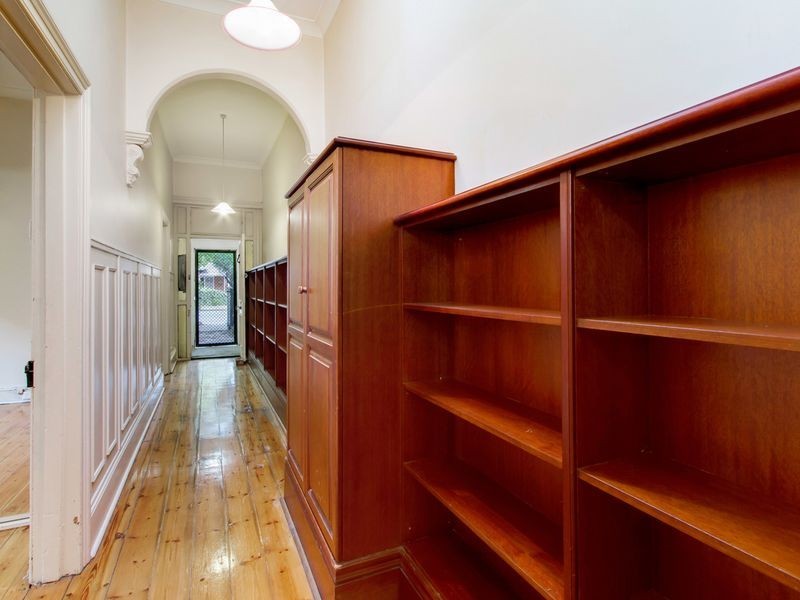 22 Sixth Avenue, St Peters SA 5069