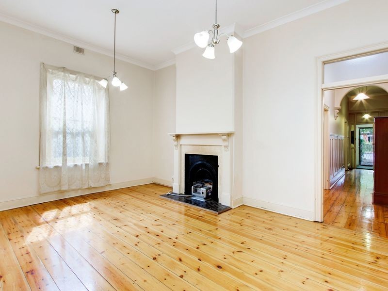 22 Sixth Avenue, St Peters SA 5069