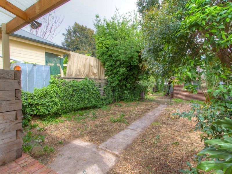 22 Sixth Avenue, St Peters SA 5069