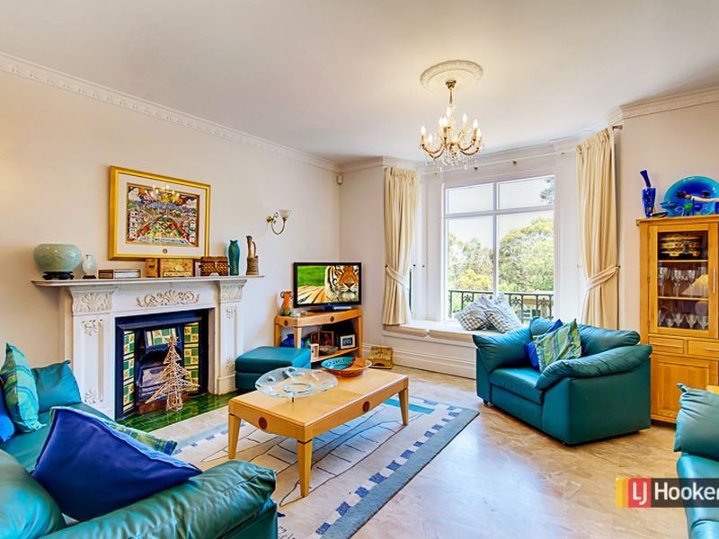 10 Myrtlebank Terrace, Stonyfell SA 5066