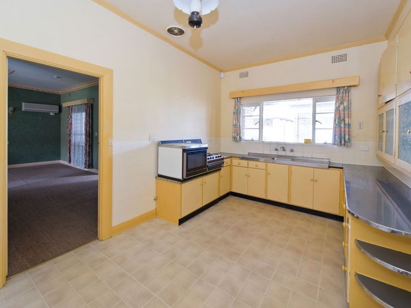 16 Westall Avenue, Flinders Park SA 5025