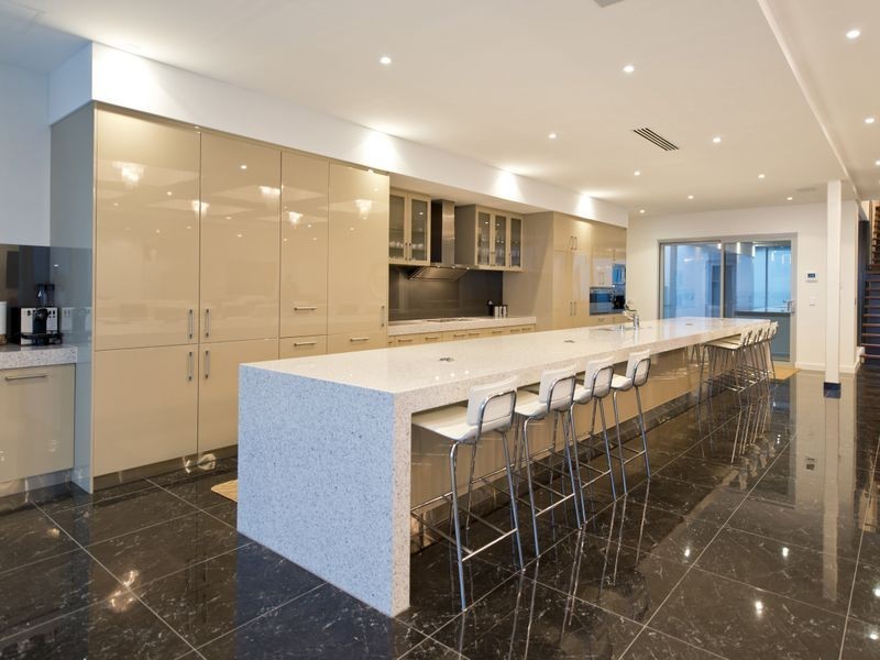 81 Seaview Road, Tennyson SA 5022