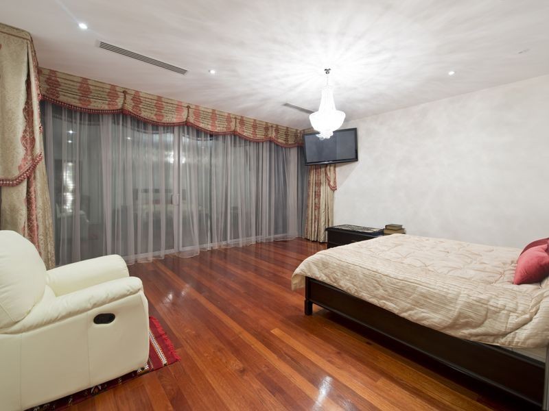 81 Seaview Road, Tennyson SA 5022