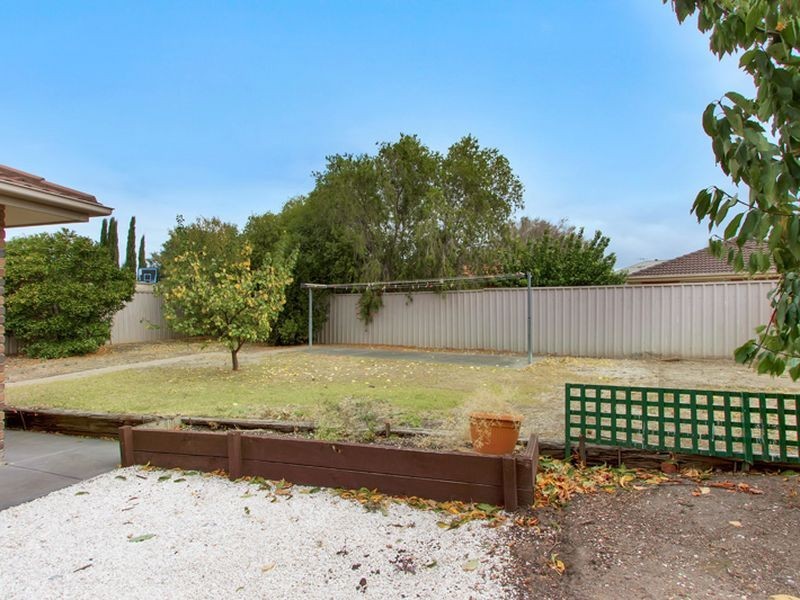 68 Kew Drive, Oakden SA 5086