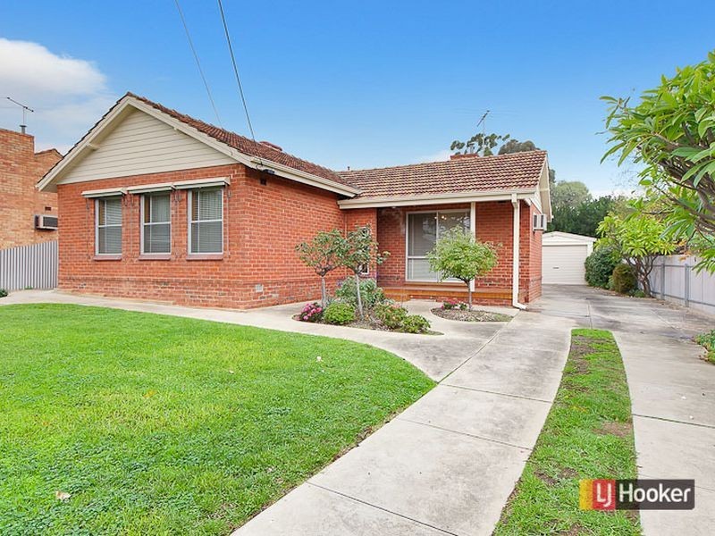 9 Selkirk Avenue, Clearview SA 5085