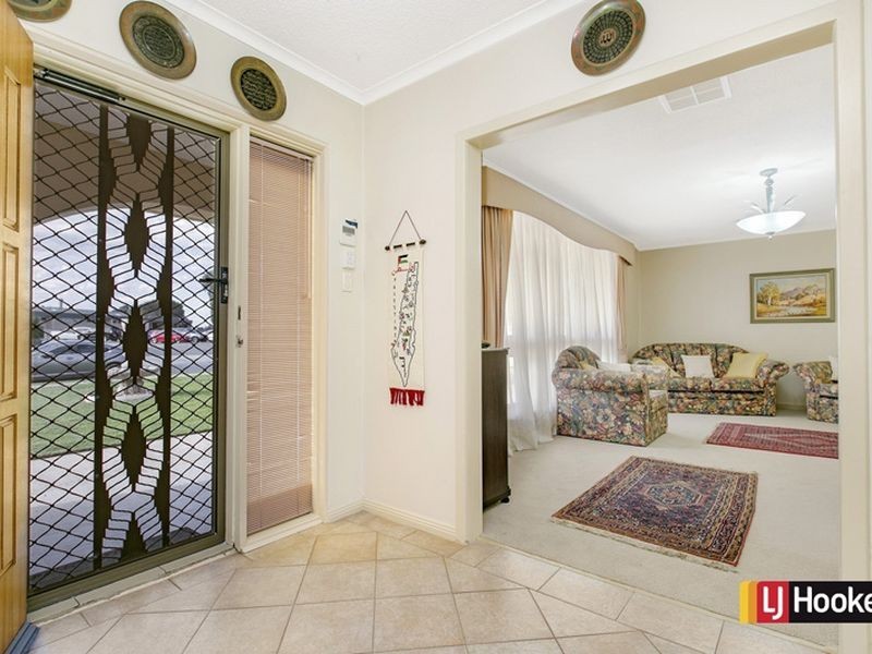 33 Lochside Drive, West Lakes SA 5021