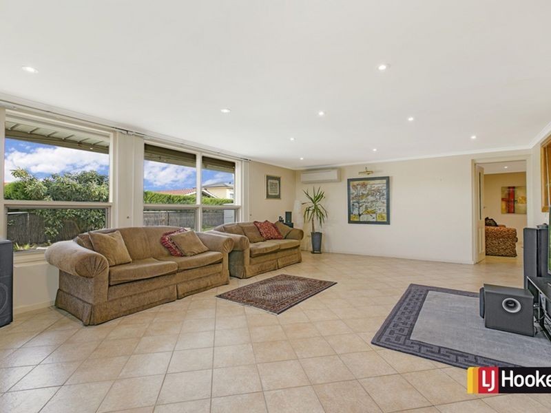 33 Lochside Drive, West Lakes SA 5021