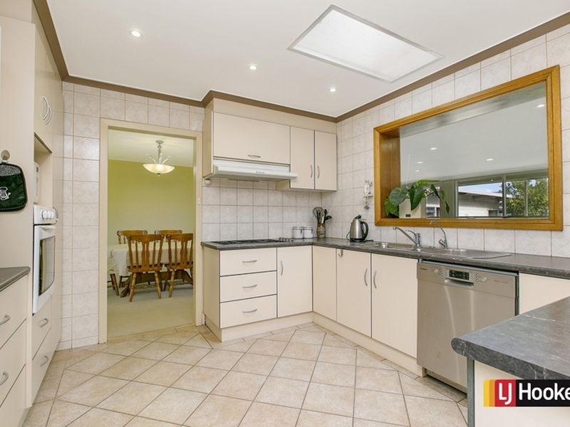 33 Lochside Drive, West Lakes SA 5021