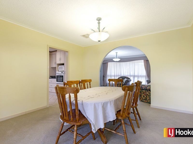 33 Lochside Drive, West Lakes SA 5021