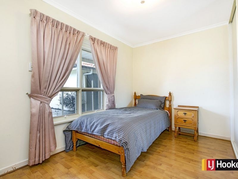 33 Lochside Drive, West Lakes SA 5021