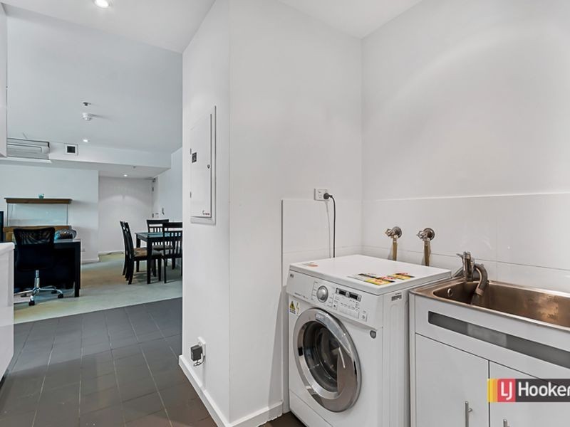 111/9 Paxtons Walk, Adelaide SA 5000