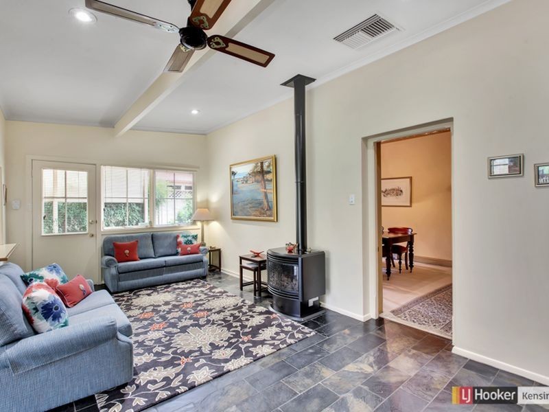 28 North Parade, Kingswood SA 5062