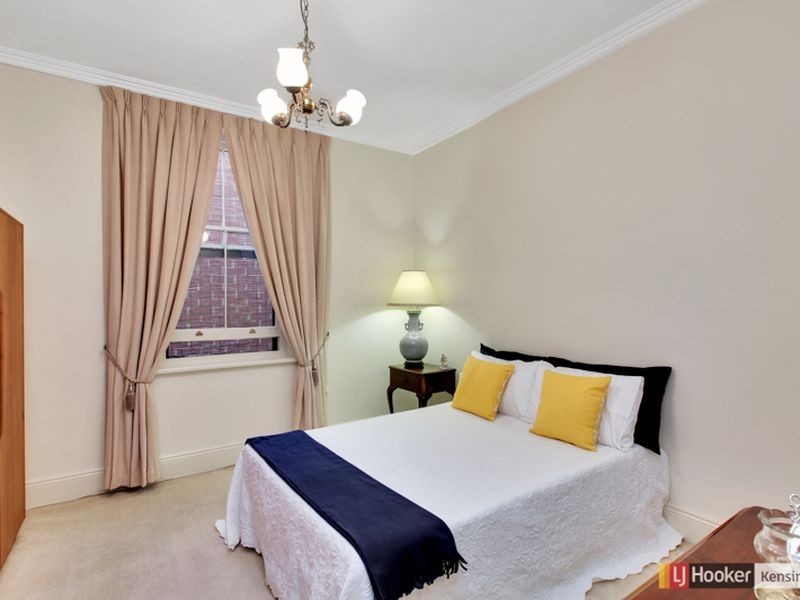 28 North Parade, Kingswood SA 5062