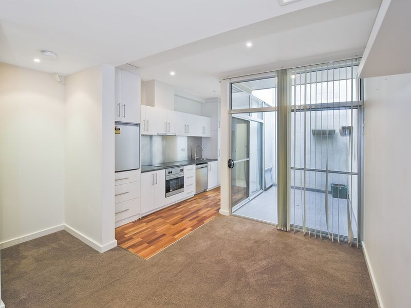 2/25 Richardson Lane, Adelaide SA 5000