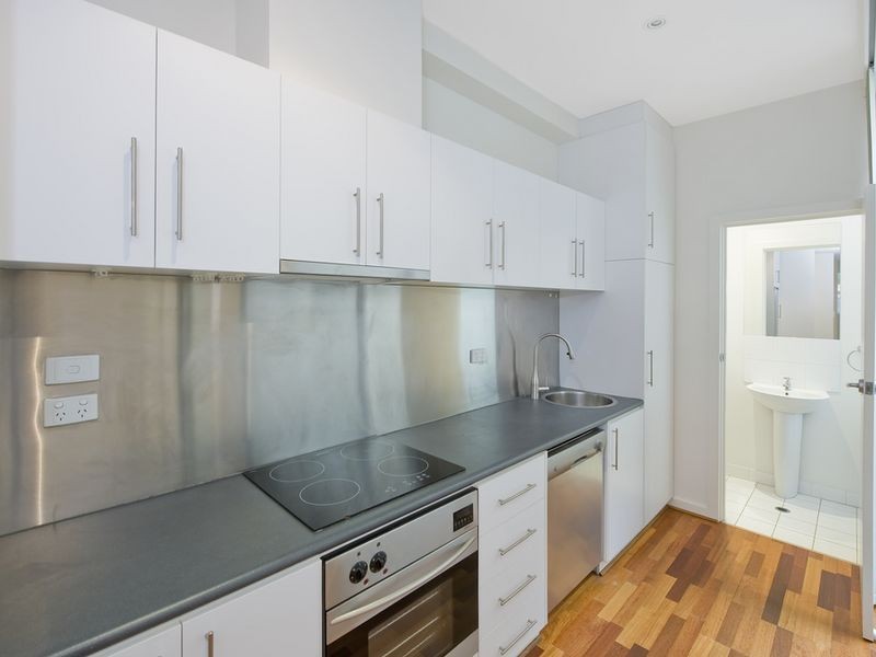 2/25 Richardson Lane, Adelaide SA 5000