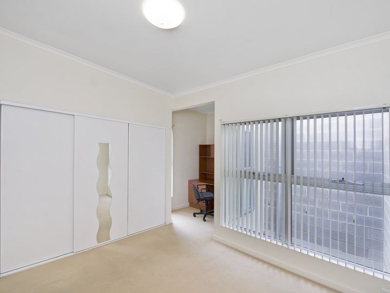 2/25 Richardson Lane, Adelaide SA 5000