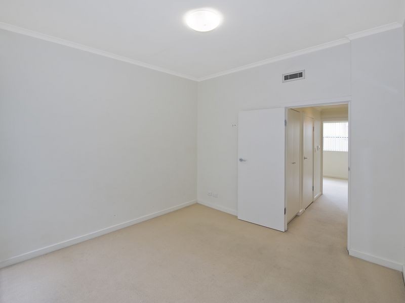 2/25 Richardson Lane, Adelaide SA 5000