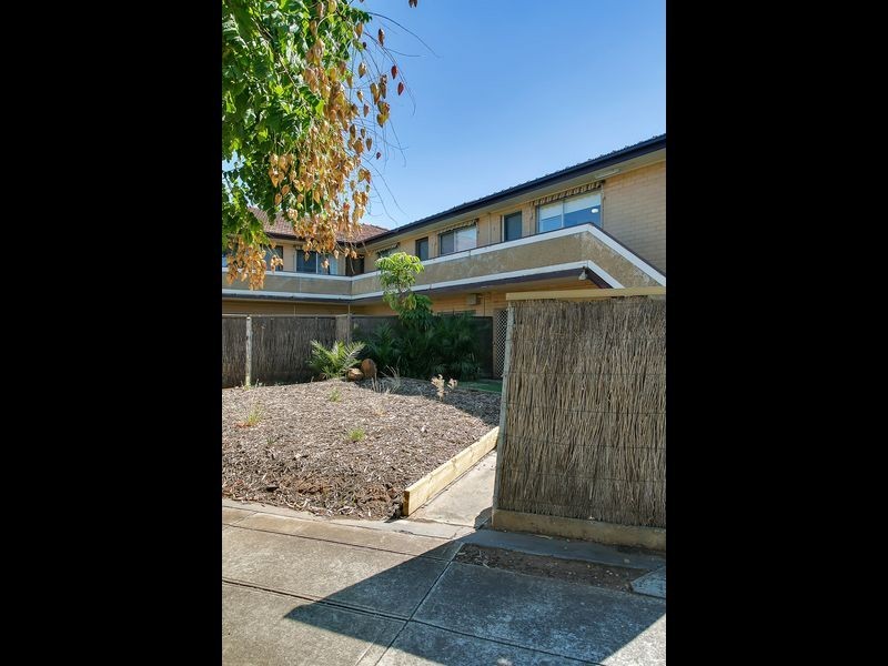 8/16 Park Street, Glandore SA 5037