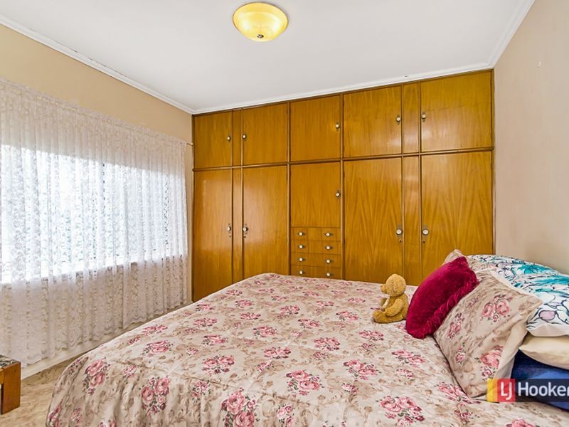 11 Peterhead Street, Largs Bay SA 5016