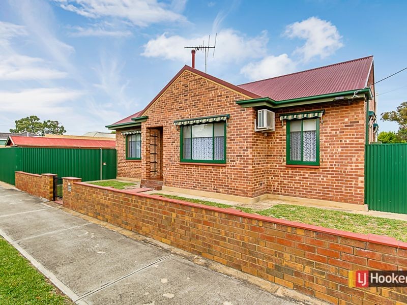 11 Peterhead Street, Largs Bay SA 5016