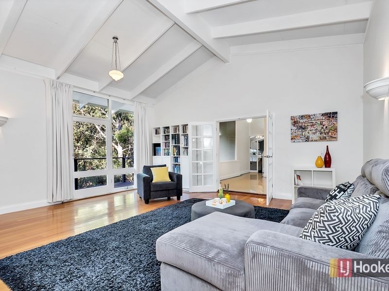 32 Old Norton Summit Road, Skye SA 5072