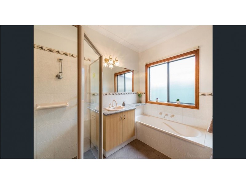 3 Antigua Court, Mawson Lakes SA 5095