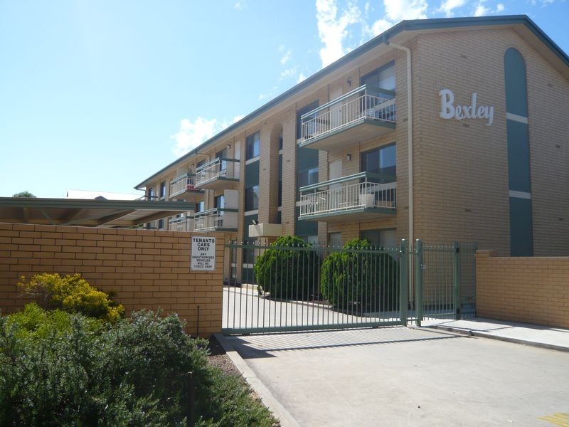 2/12 Moseley Street, Glenelg SA 5045