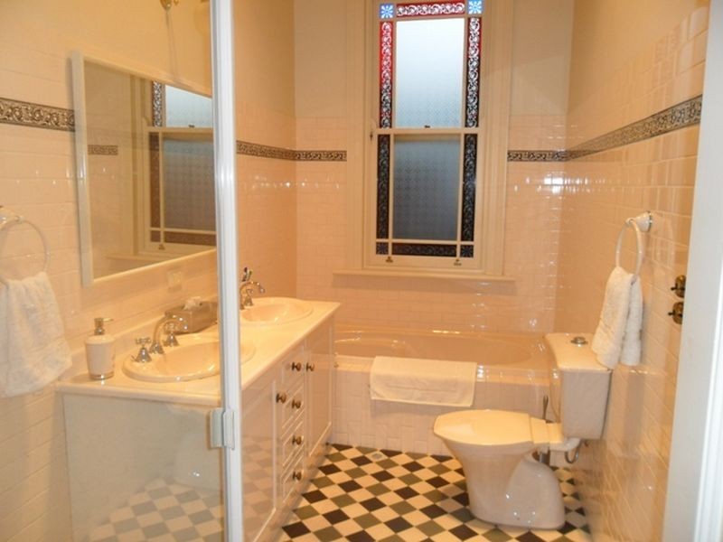 12 Desaumarez St, Kensington Park SA 5068