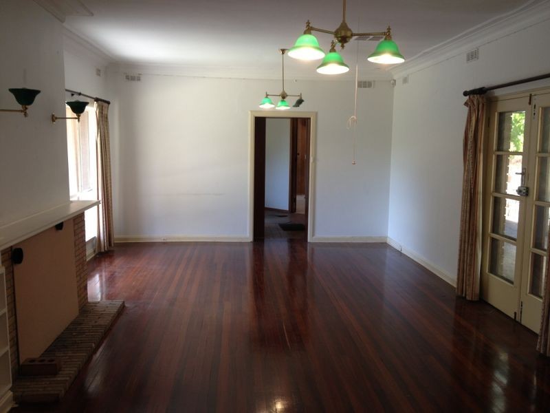 15 Leonard Terrace, Torrens Park SA 5062