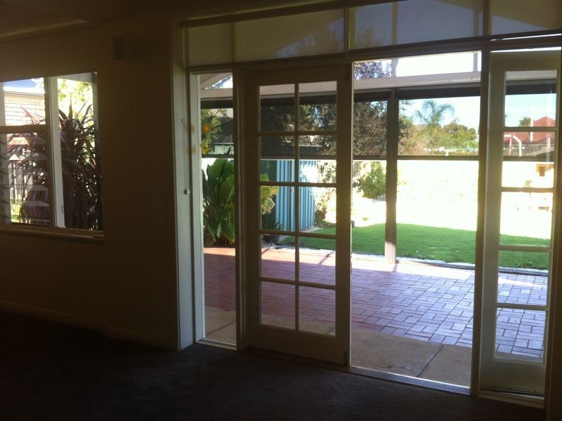 69 Cantebury St-, Trinity Gardens SA 5068