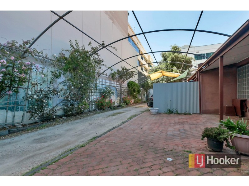 17A Gray Street, Adelaide SA 5000