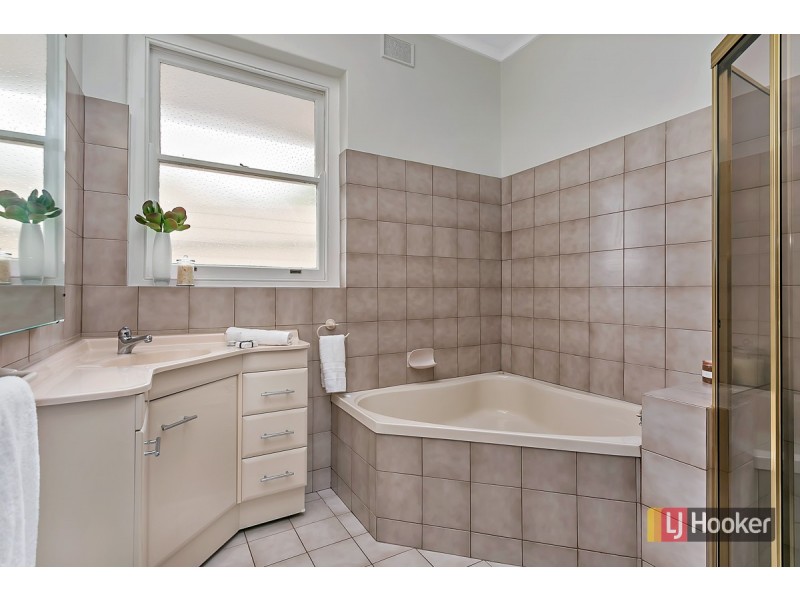 1 Sitters Memorial Drive, Burnside SA 5066