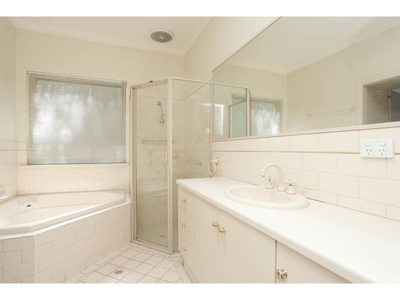 9 Newcastle Street, Heathpool SA 5068