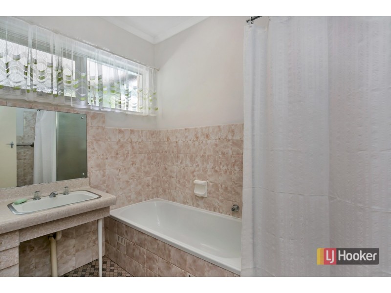 27 Raymel Crescent, Campbelltown SA 5074