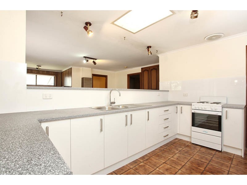 19 Moore Crescent, St Agnes SA 5097