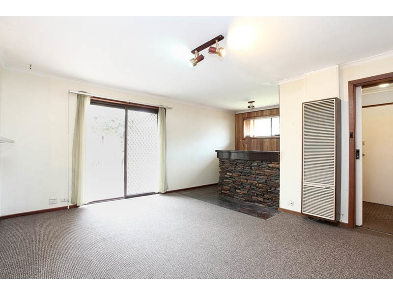 19 Moore Crescent, St Agnes SA 5097