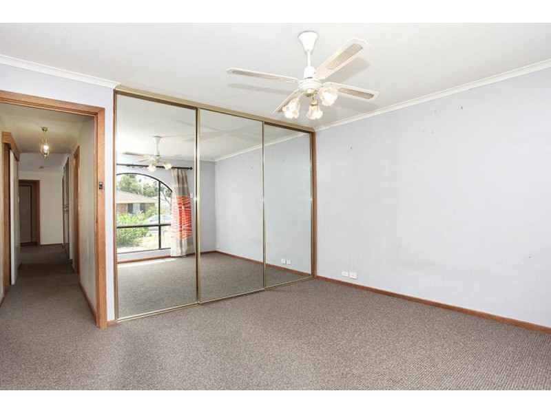 19 Moore Crescent, St Agnes SA 5097