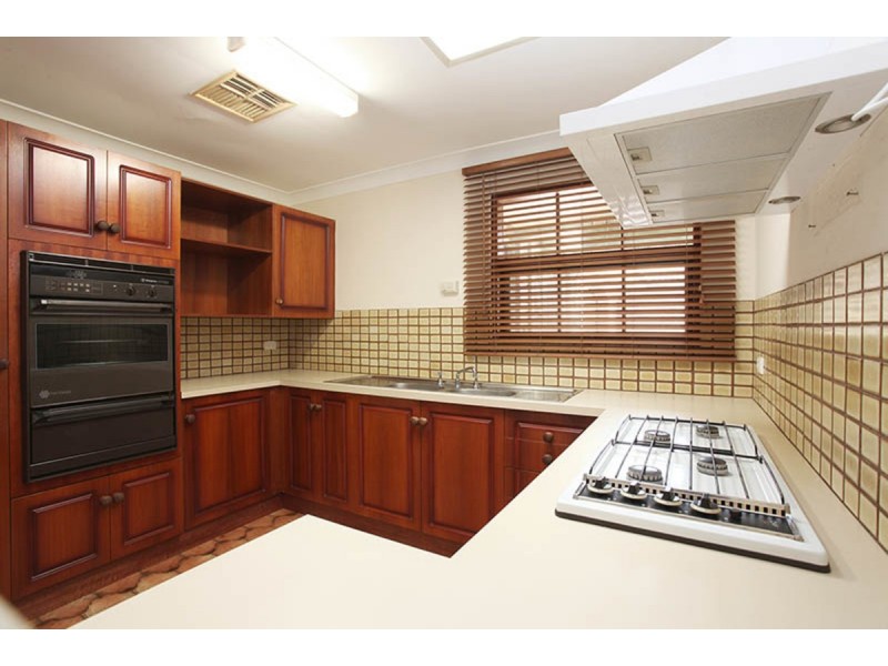 2/32 Lochside Drive, West Lakes SA 5021