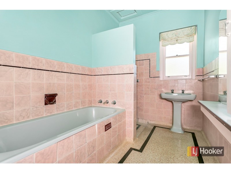 11 Bellevue Drive, Beaumont SA 5066