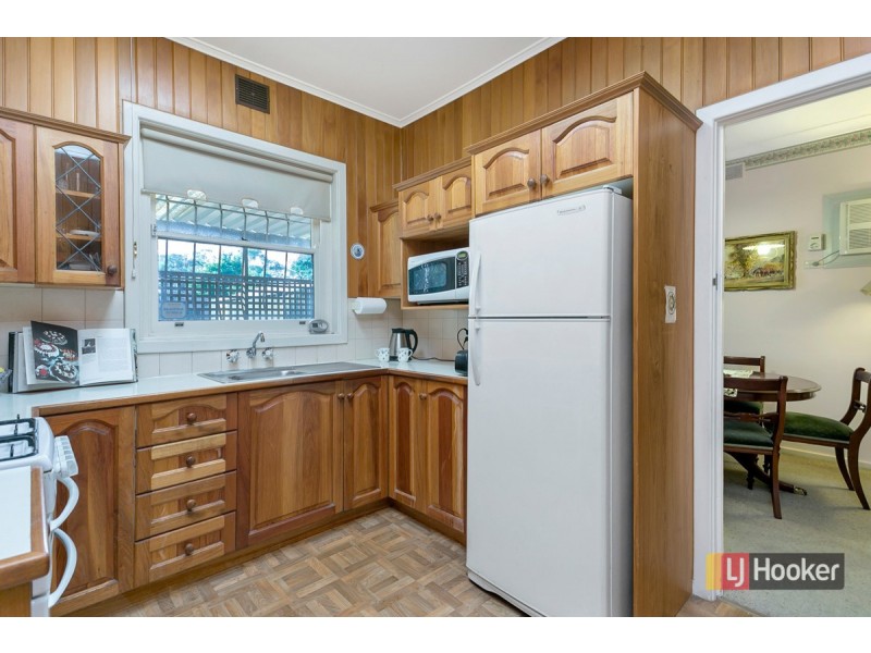 4 Thorne Crescent, Mitchell Park SA 5043