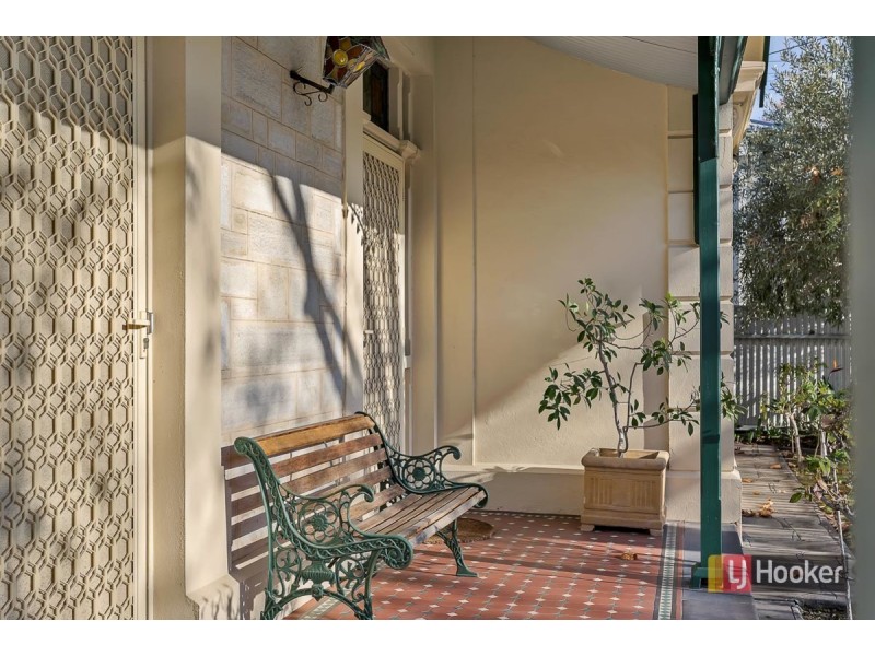 21 Fourth Avenue, St Peters SA 5069