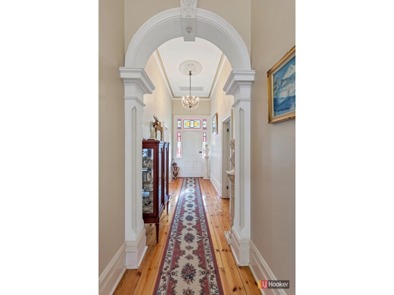 21 Fourth Avenue, St Peters SA 5069