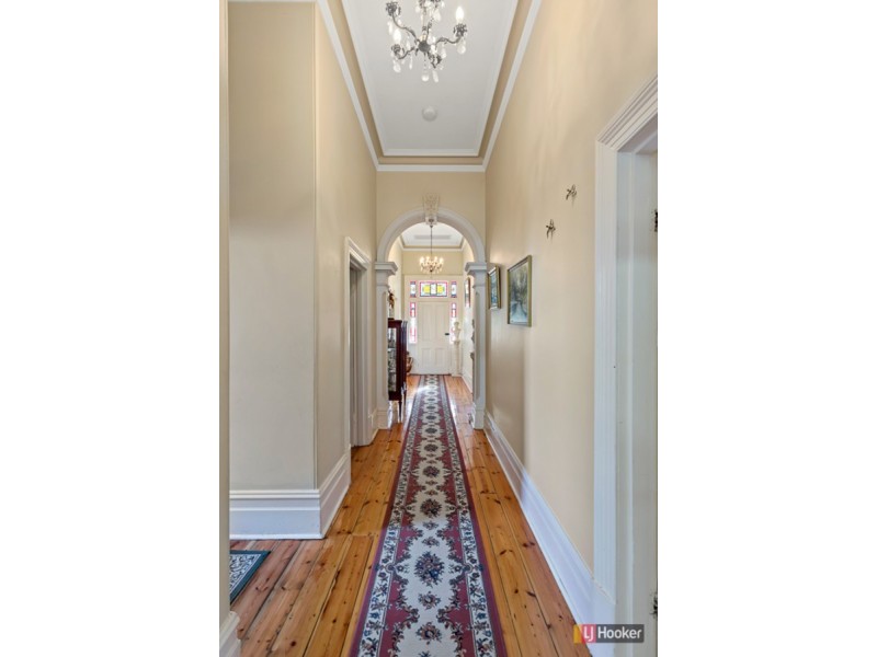 21 Fourth Avenue, St Peters SA 5069