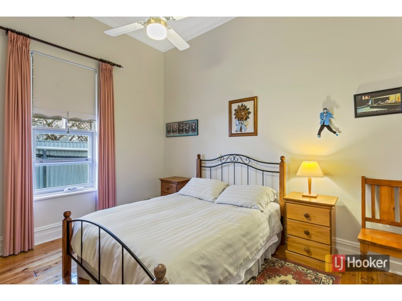 21 Fourth Avenue, St Peters SA 5069