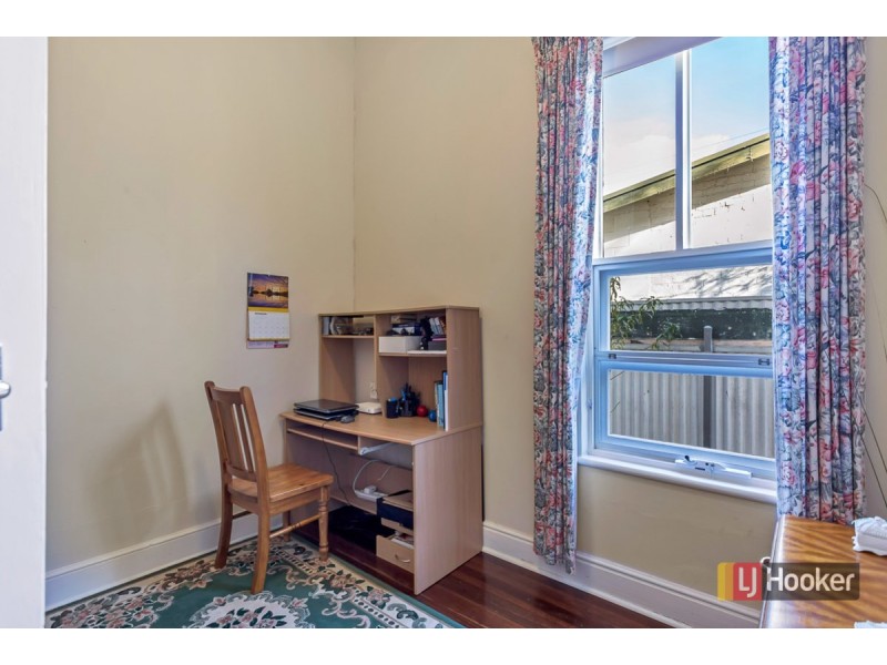 21 Fourth Avenue, St Peters SA 5069