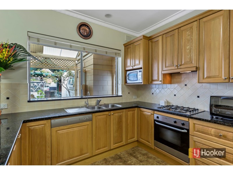 21 Fourth Avenue, St Peters SA 5069